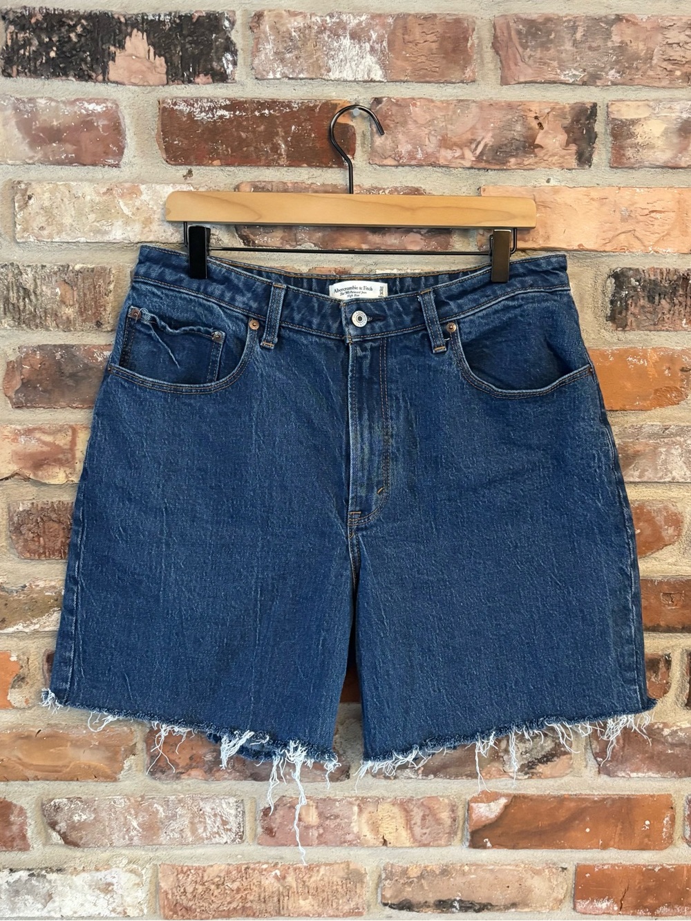 Abercrombie The 90s Relaxed High Rise Curve Love Jeans Shorts, 32 / 14 Long